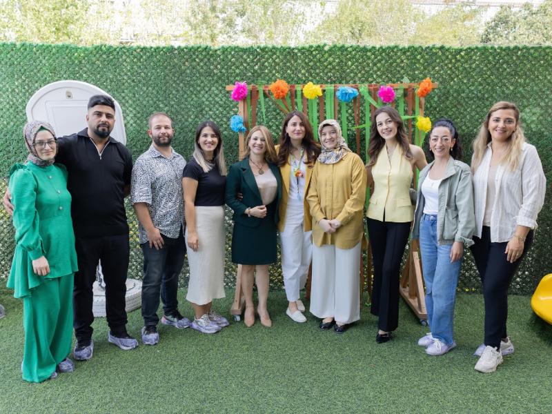 ANNE-BABALAR ÇOCUK OLUYOR PROGRAMIMIZ